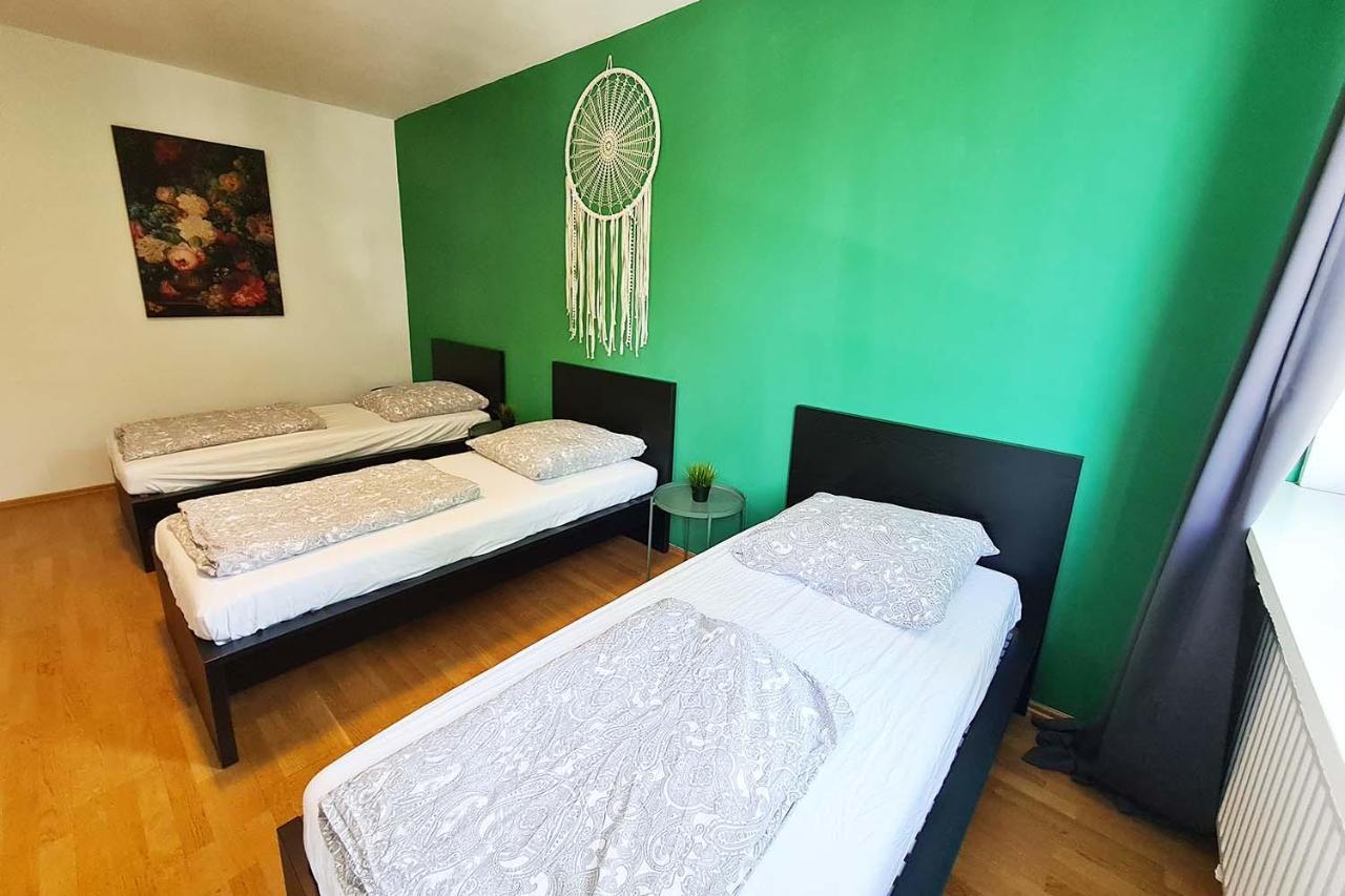 Langenfeld Apartment Exteriör bild